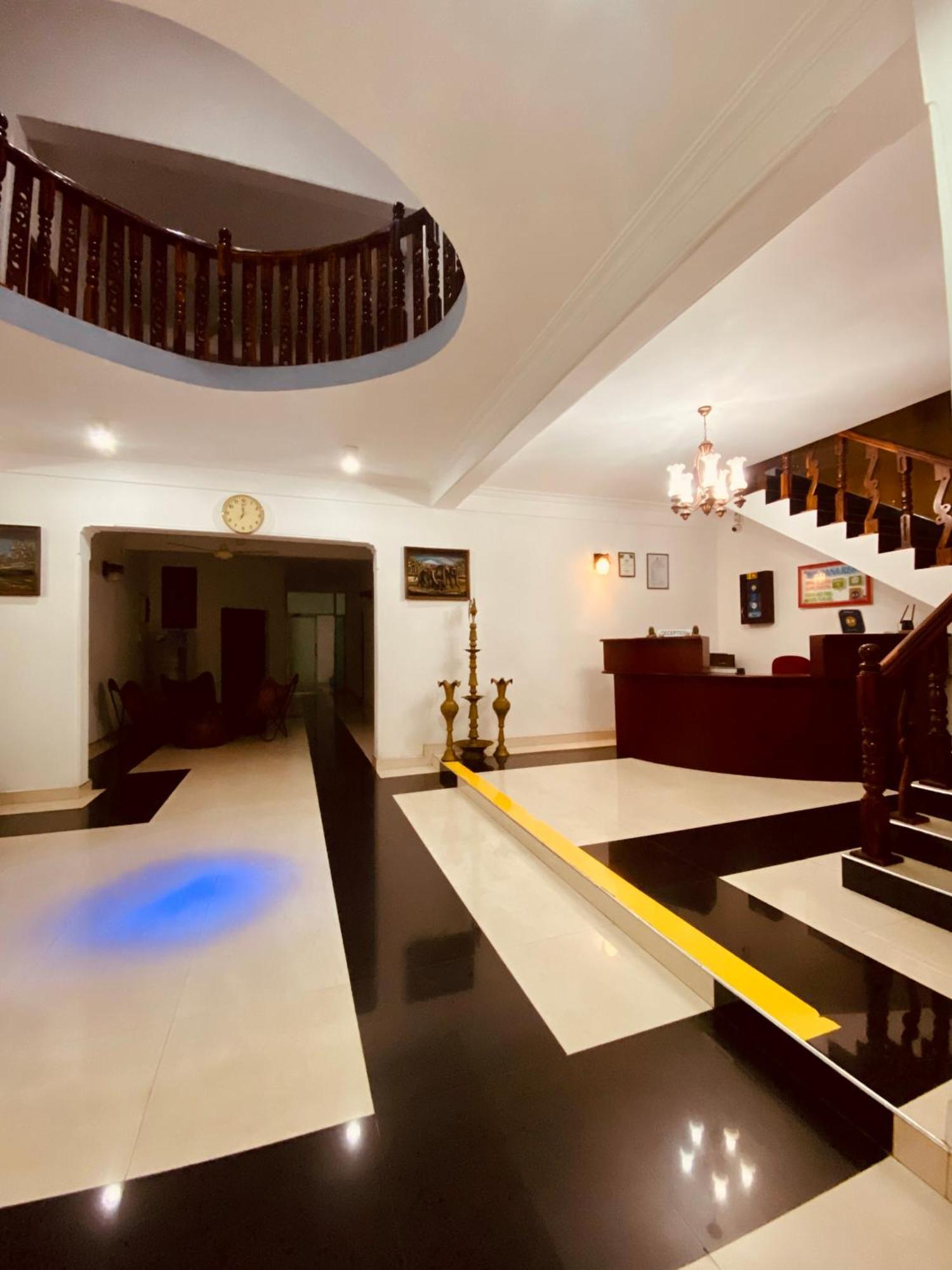 Montana Rest Hotel Anuradhapura Exterior foto
