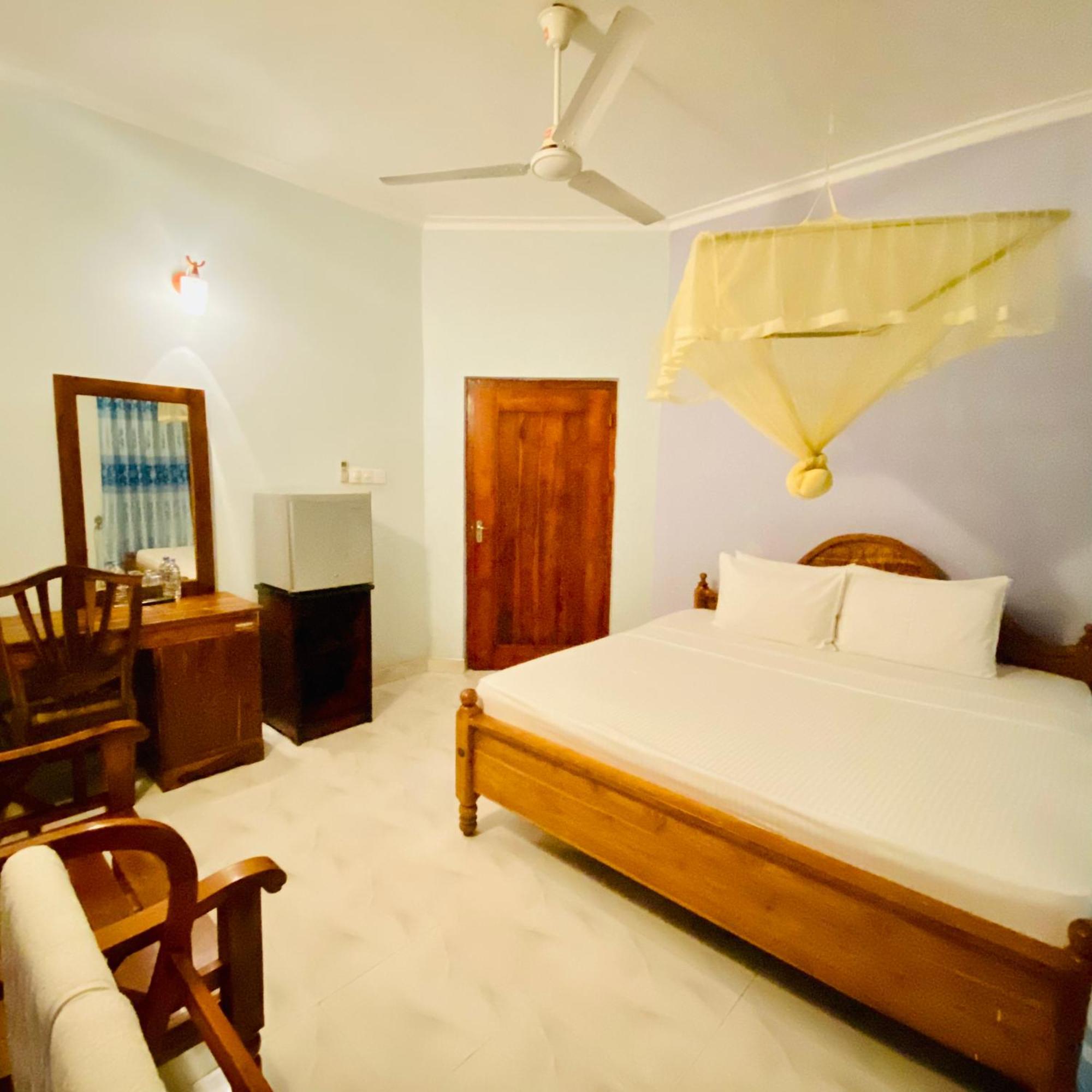 Montana Rest Hotel Anuradhapura Exterior foto