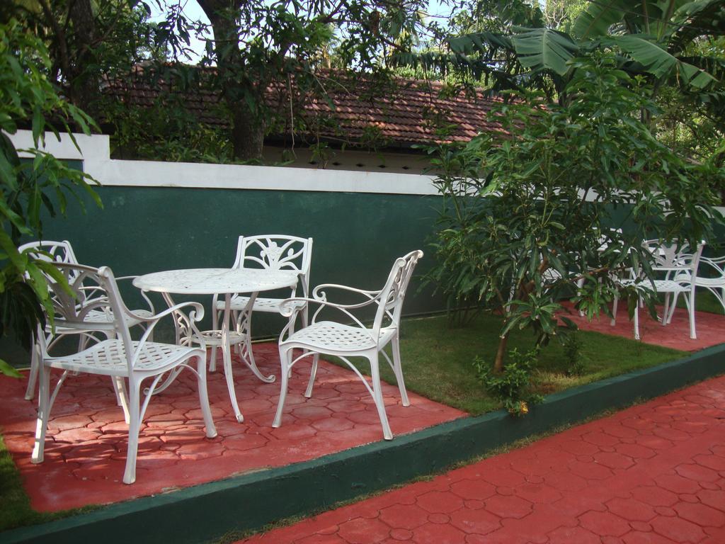 Montana Rest Hotel Anuradhapura Exterior foto
