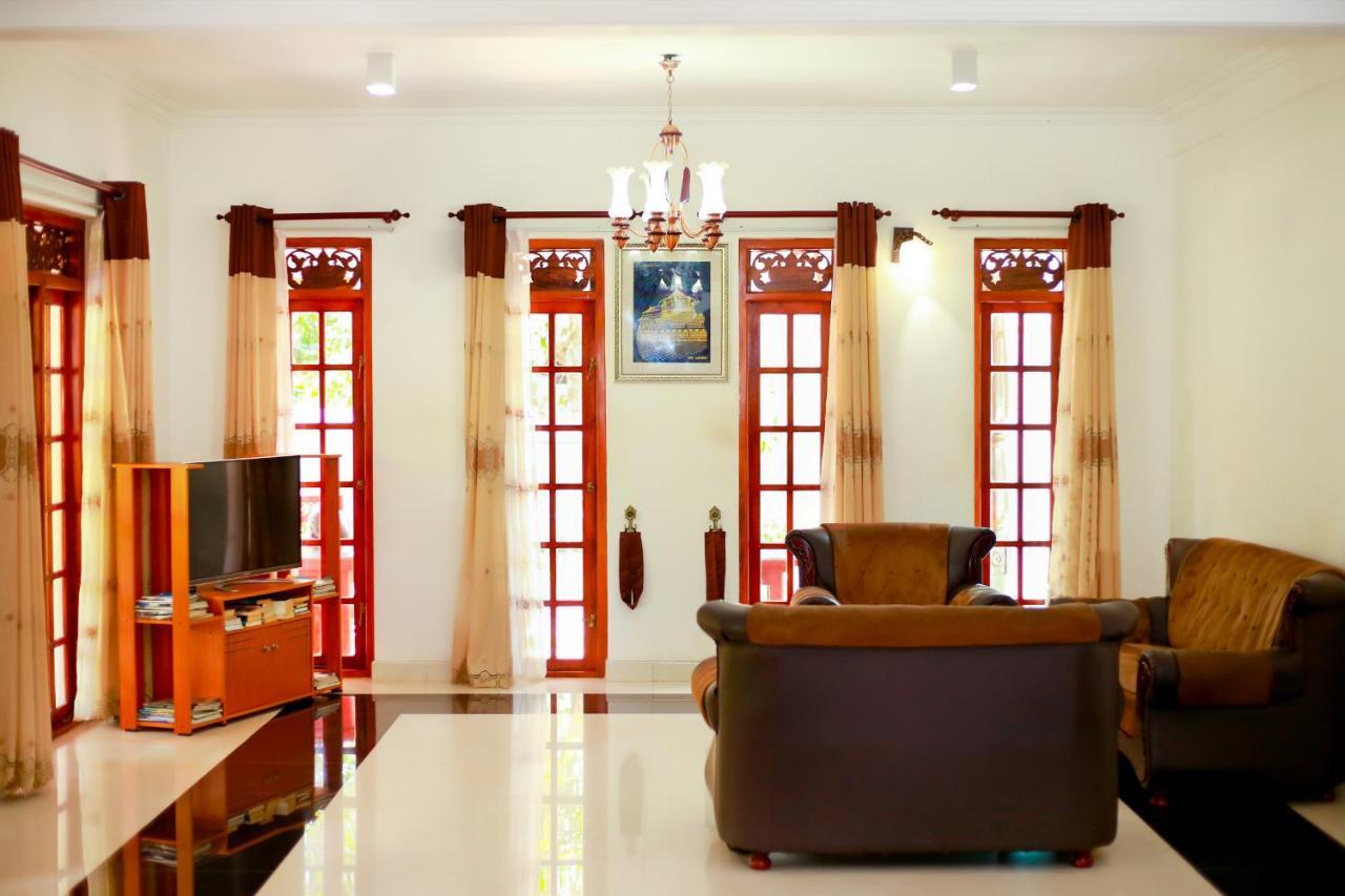 Montana Rest Hotel Anuradhapura Exterior foto